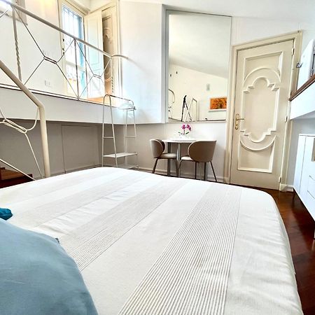 Bella Domus Suites Salerno Bagian luar foto