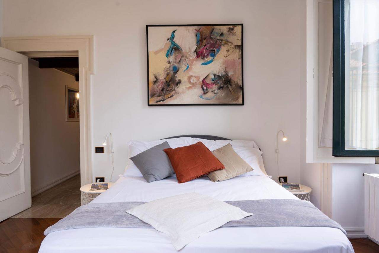 Bella Domus Suites Salerno Bagian luar foto