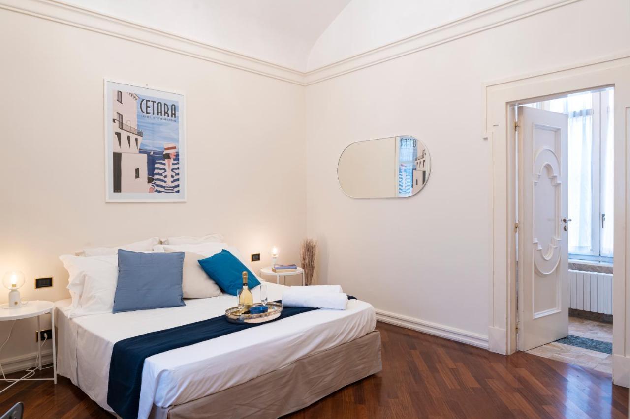 Bella Domus Suites Salerno Bagian luar foto