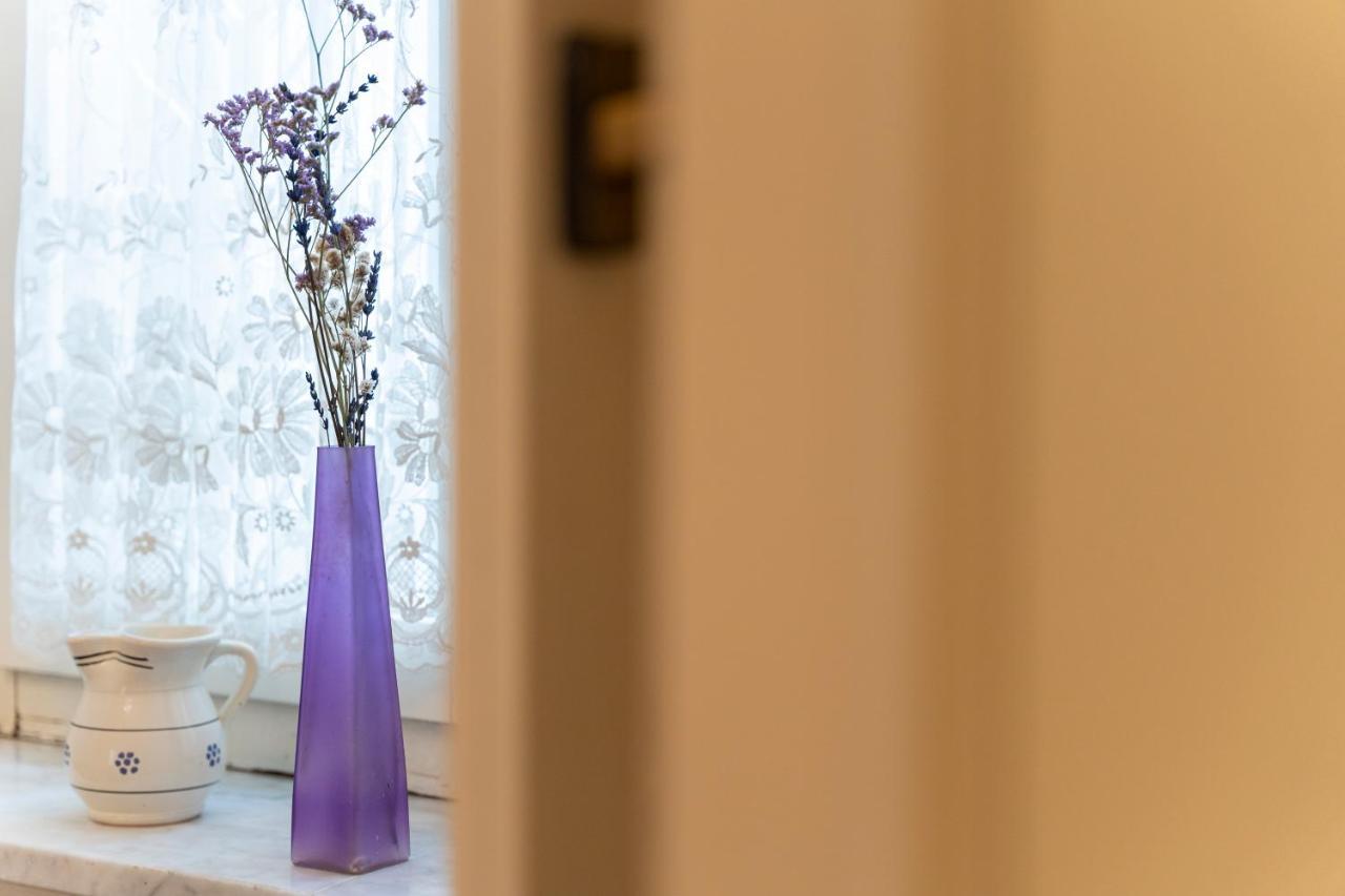 Bella Domus Suites Salerno Bagian luar foto