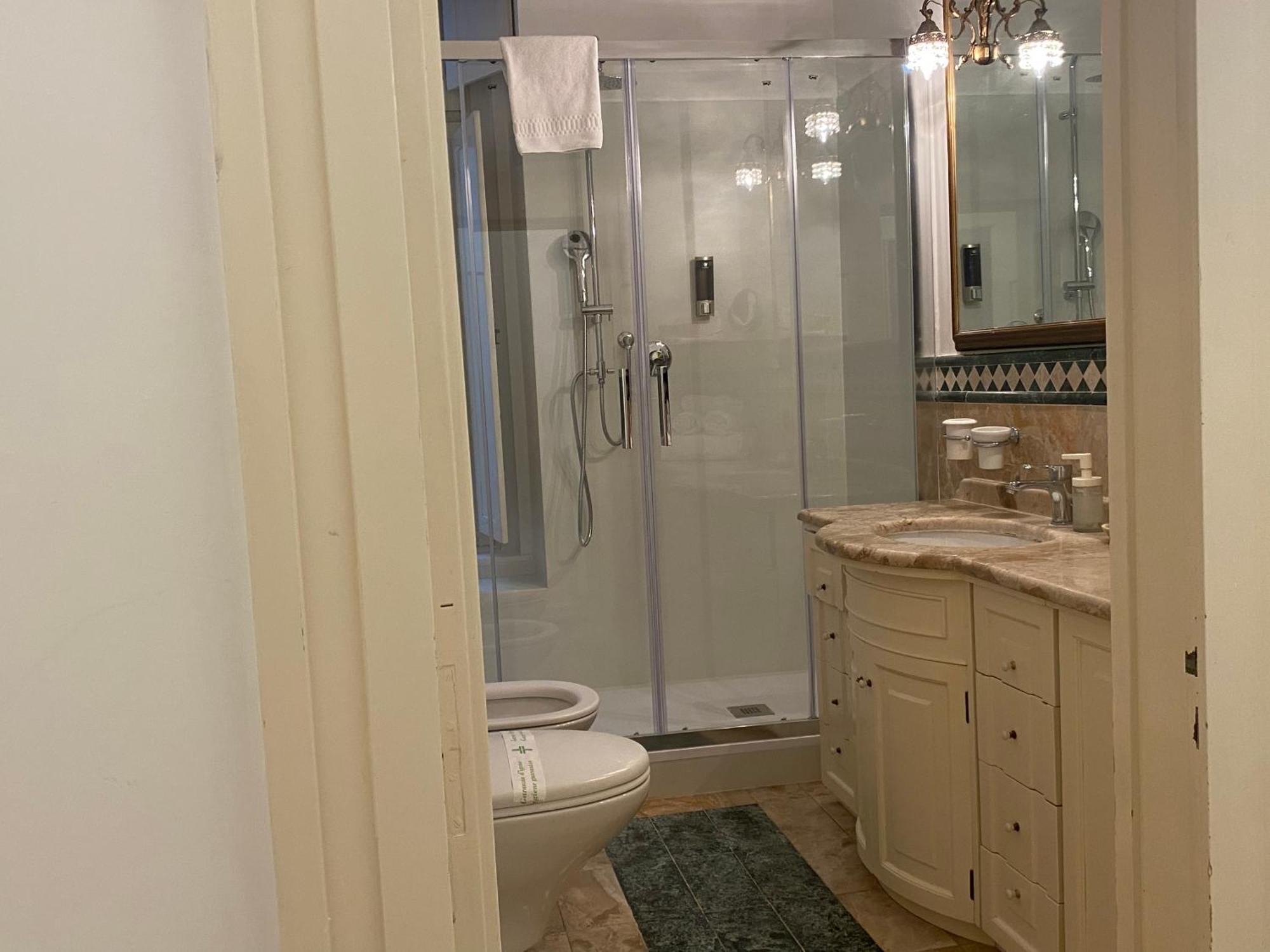Bella Domus Suites Salerno Bagian luar foto