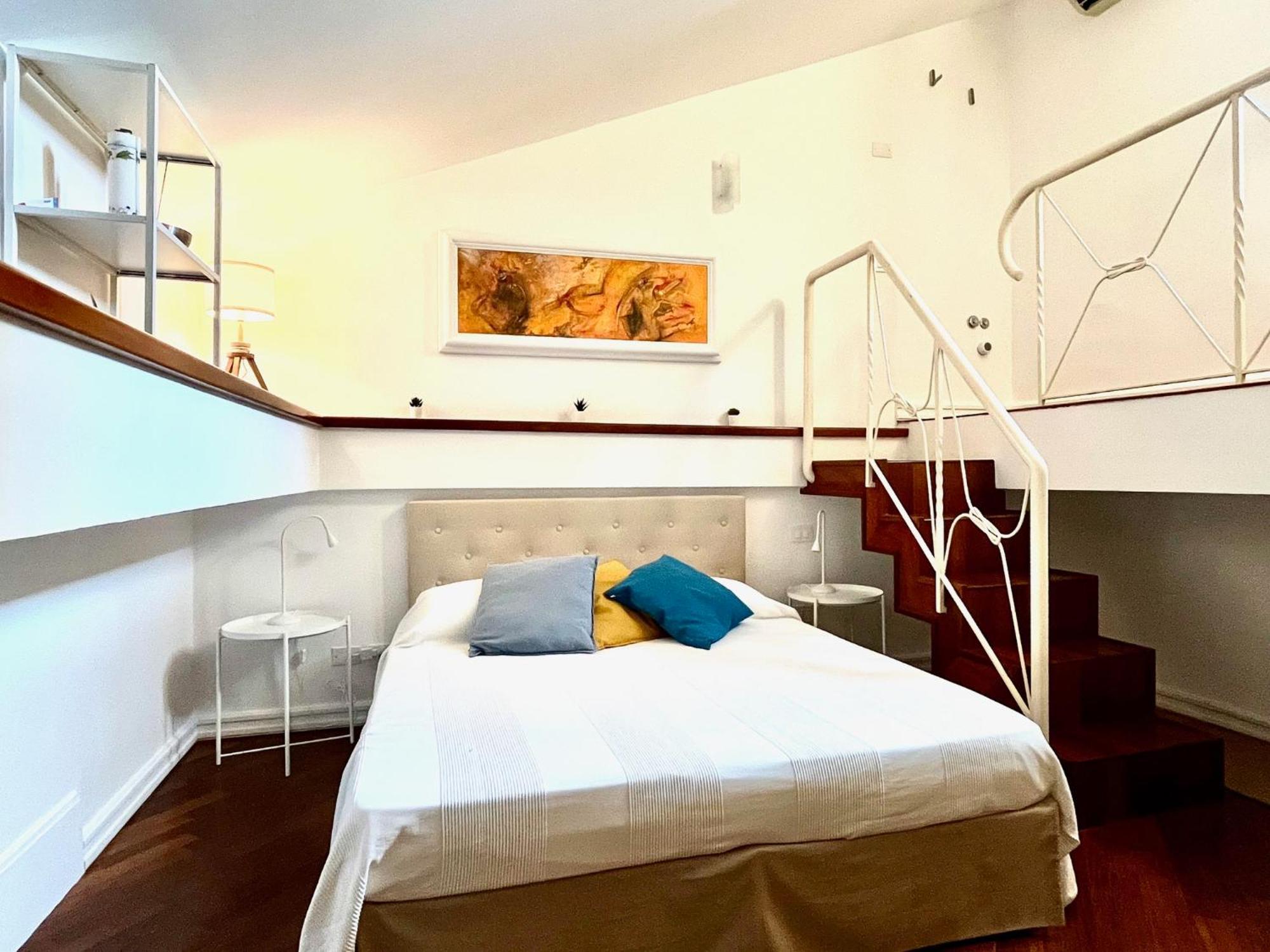 Bella Domus Suites Salerno Bagian luar foto